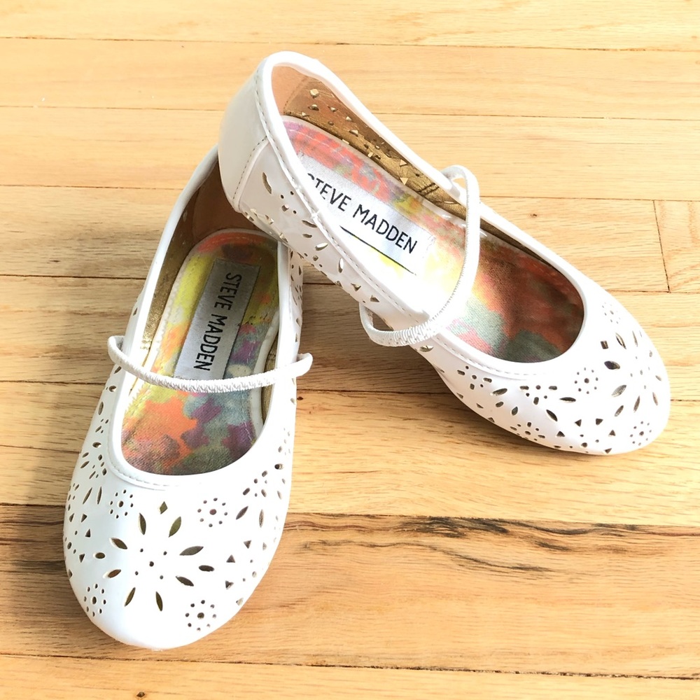 HP✨STEVE MADDEN | Laser Cut Mary Janes
